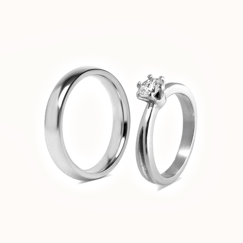 Sett med forlovelsesringer - 1 stålring og 1 ring med stein - 4 mm og 3 mm