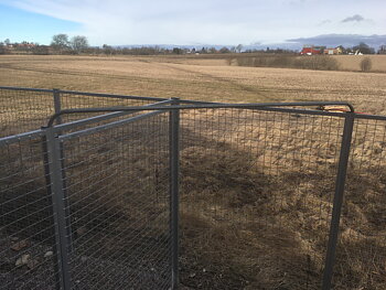Hörnstag till hundgård