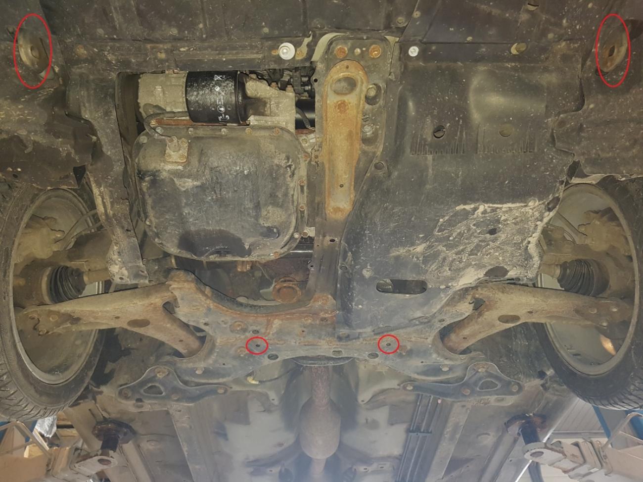 Pohjapanssari Teräs Moottori+ | Toyota Avensis (2003-2008) - 4