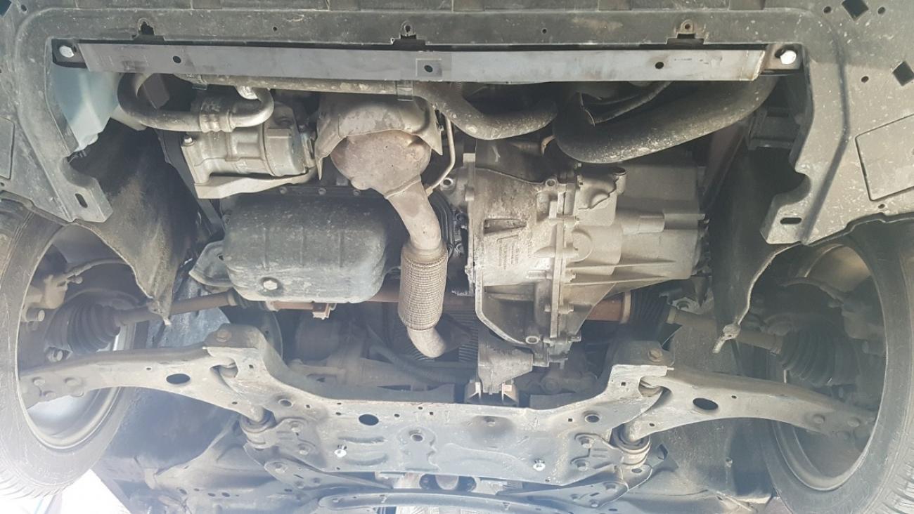Pohjapanssari Teräs Moottori+ | Volvo V40 (2012-2019) - 5