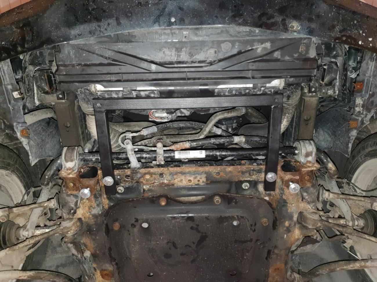 Bundplade Stål Radiator | BMW Serie 3 - E90 (2004-2013) - 5