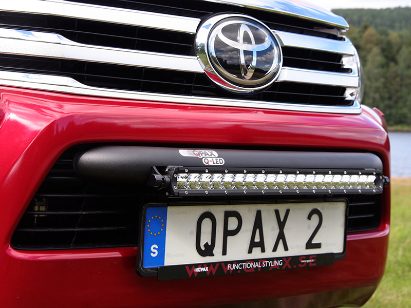 Q-LED Toyota Hilux 16-20 | Valoteline LED-paneelille