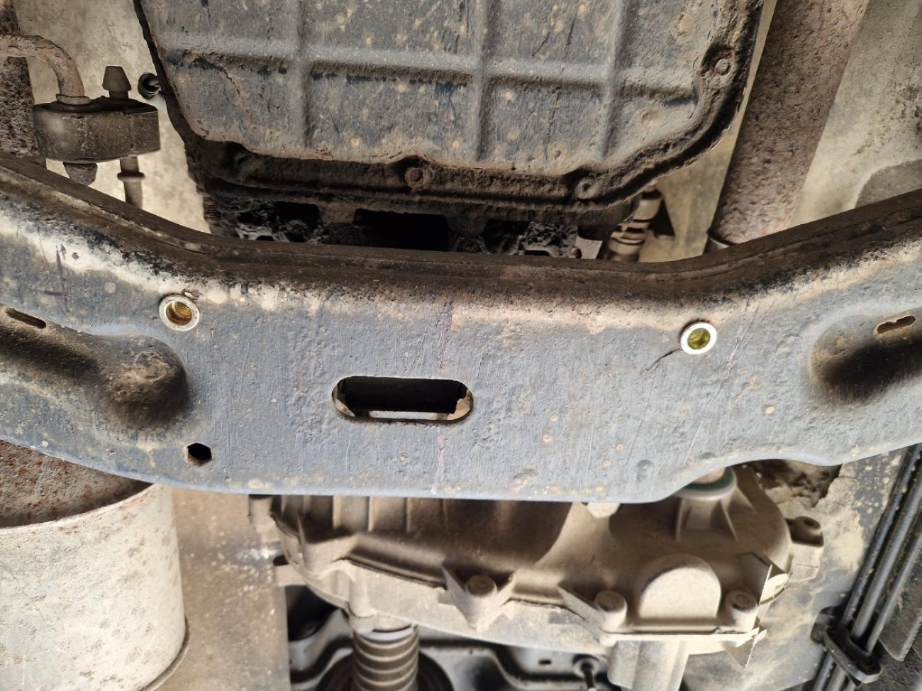 Skid plate Steel Gearbox | Jeep Cherokee - KJ (2001-2008) - 10