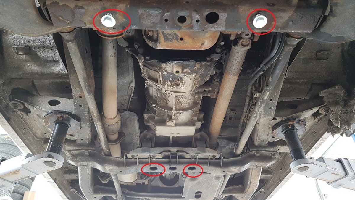 Stahl-Unterfahrschutz Getriebe | Mitsubishi Pajero 3 (V60, V70) (1999-2007) - 4