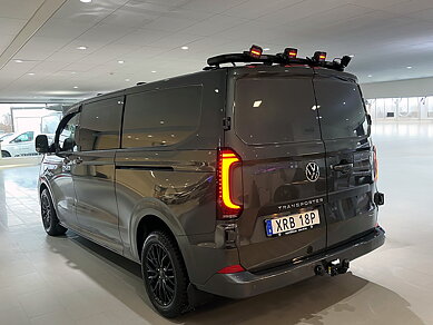 T-RACK VW Transporter T7 med original takstativ 25- bakre takbøyle