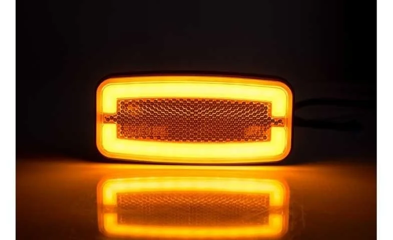 LED Positionsljus röd med fäste - 7