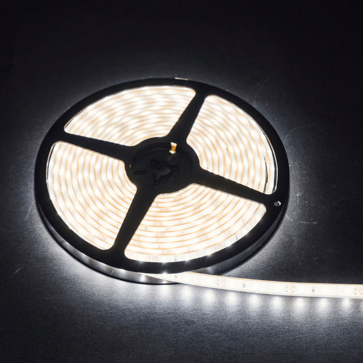 LED-remsa på rulle 5m. | 24V | 1200 lumen per meter | 6000K | IP71