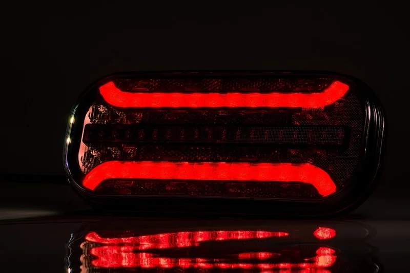 LED Bakljus med dynamisk blinkers och backljus 12-24V - 7