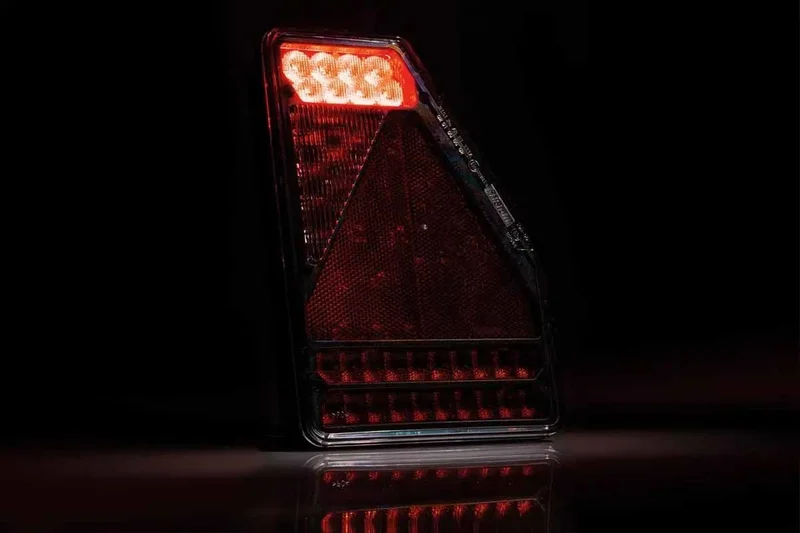 Rechts LED Achter lamp triangle 12v 6-function 1m. kabel - 6