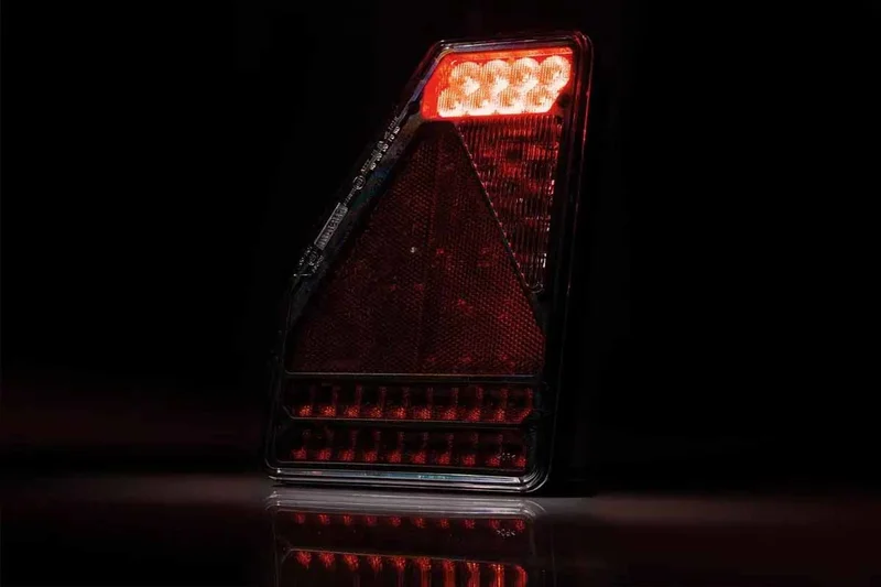Sinistro LED Posteriore luce canbusProof triangle model 12v 5-function 5-PIN - 6