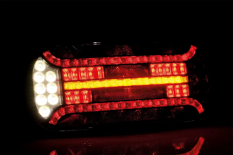 Vänster LED Bakljus med triangulär reflektor 12-24V 100cm kabel - 3