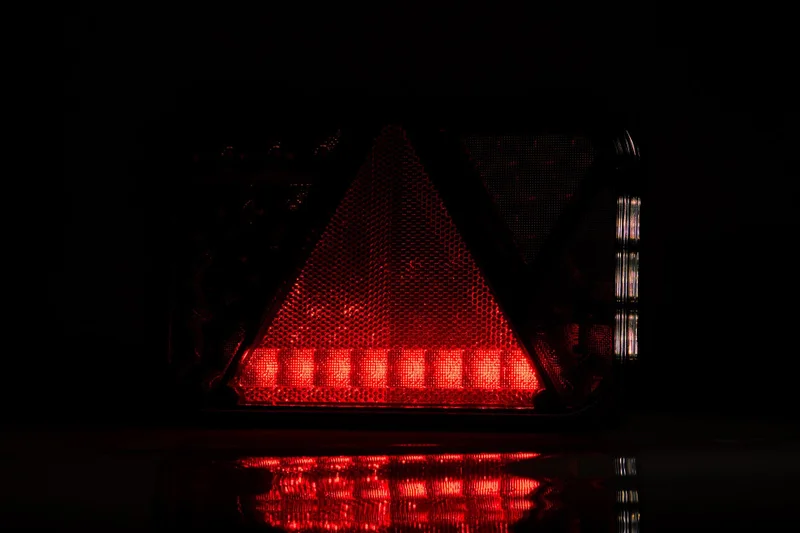 Right LED Rear light with integrated canbus solution & reversing light & license plate light 12v 5-PIN - 5