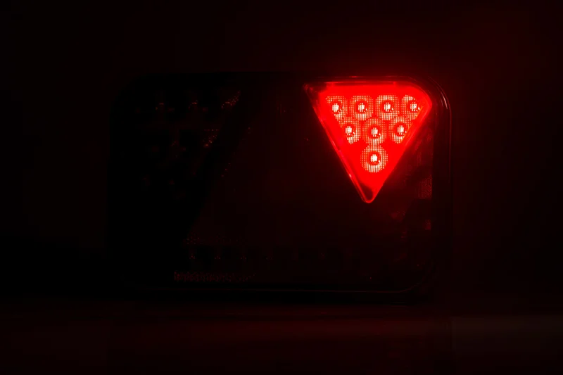 Vänster LED Bakljus med integrerad Canbus-lösning och dimljus 12V 5-PIN - 8