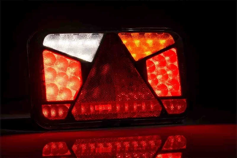 LED Bakljus höger Canbusproof 12V 6 funktioner 6-PIN - 3