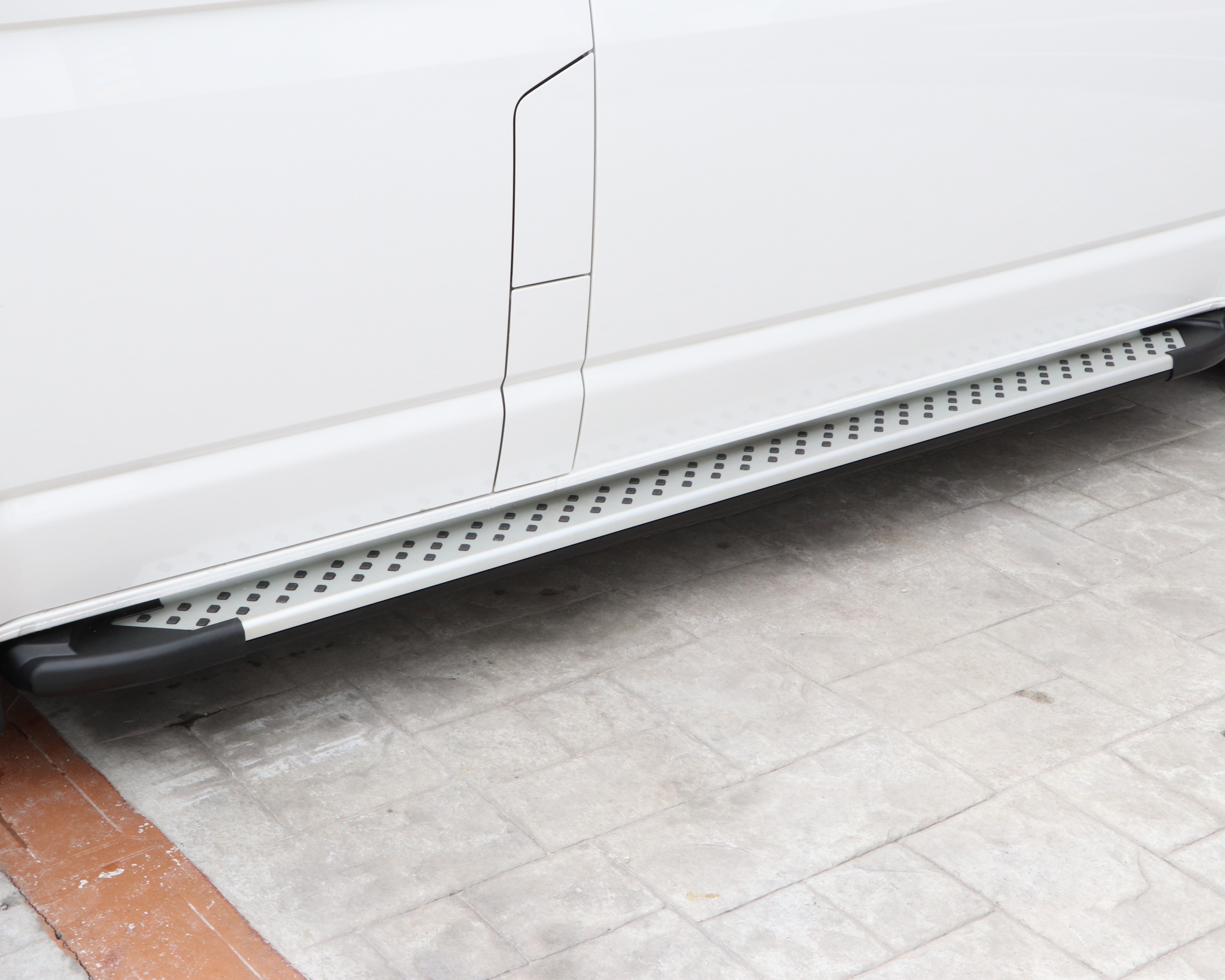 Sidesteps Anti Slip | VW Transporter T7 2022-