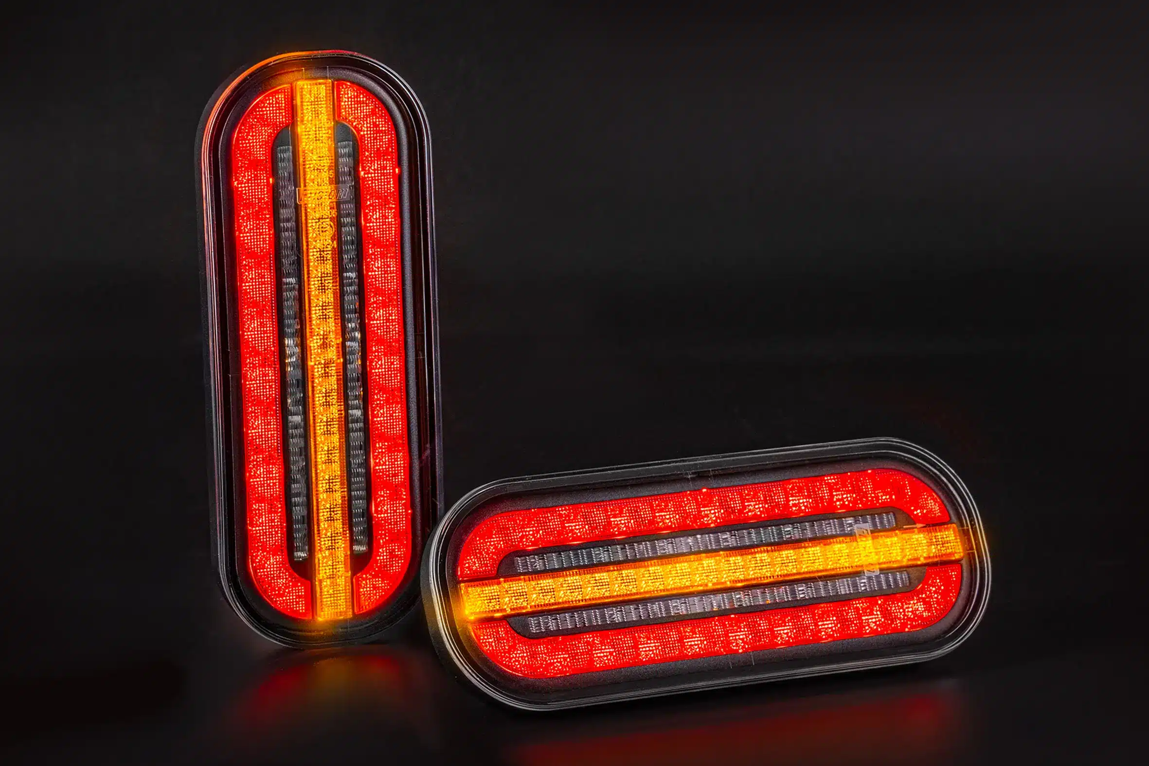 LED kompakt baklys med statisk indikator | montering H+V 12-24v - 3