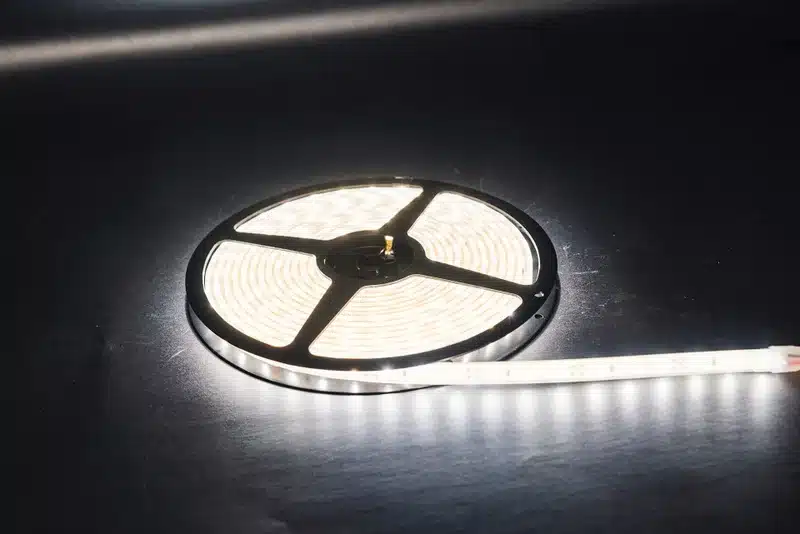 LED-remsa 50m rulle / 12V / 1200lm per meter / 6000K / IP68 - 2