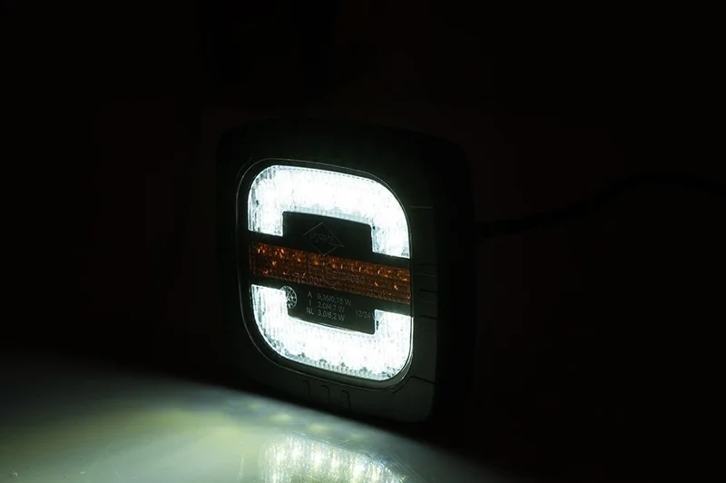 LED Päiväajovalo, etuasentovalo & merkkivalo 12/24v 1m. Kaapelit - 4