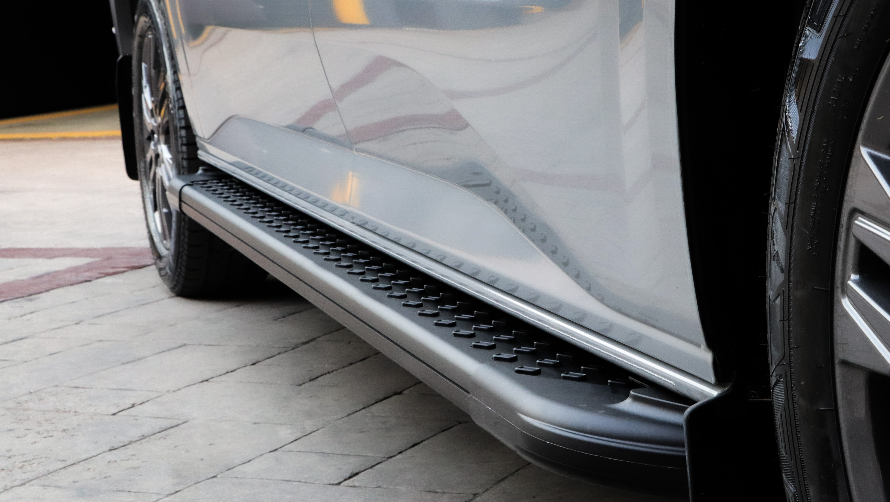 Sidesteps Black Anti Slip | Ford Transit Custom 2023- - 2