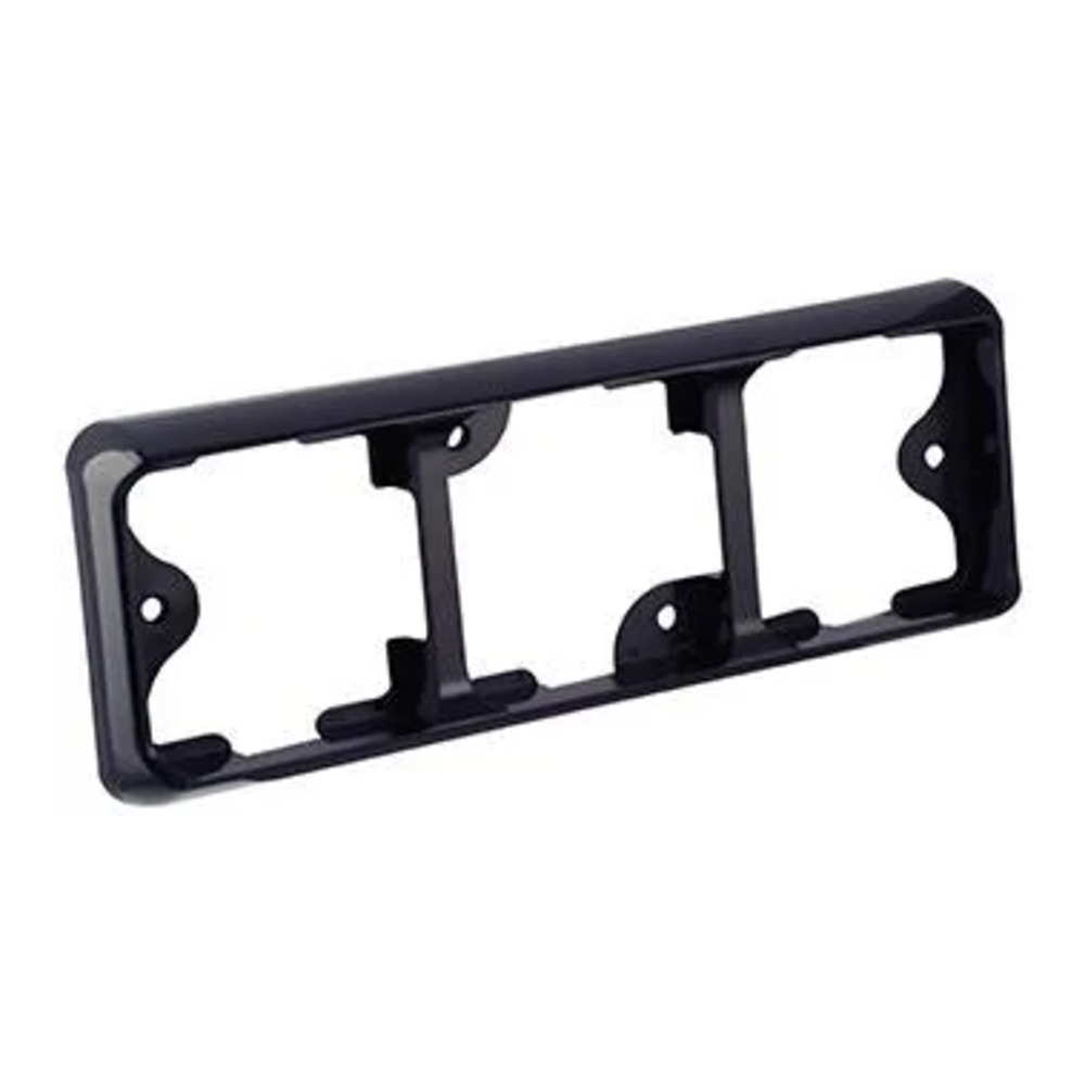 Triple black frame | 100 Series