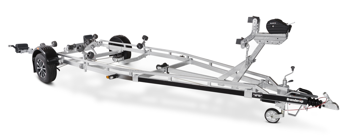 Brenderup Båttrailer Bromsad 22 fot X-line 1800 kg
