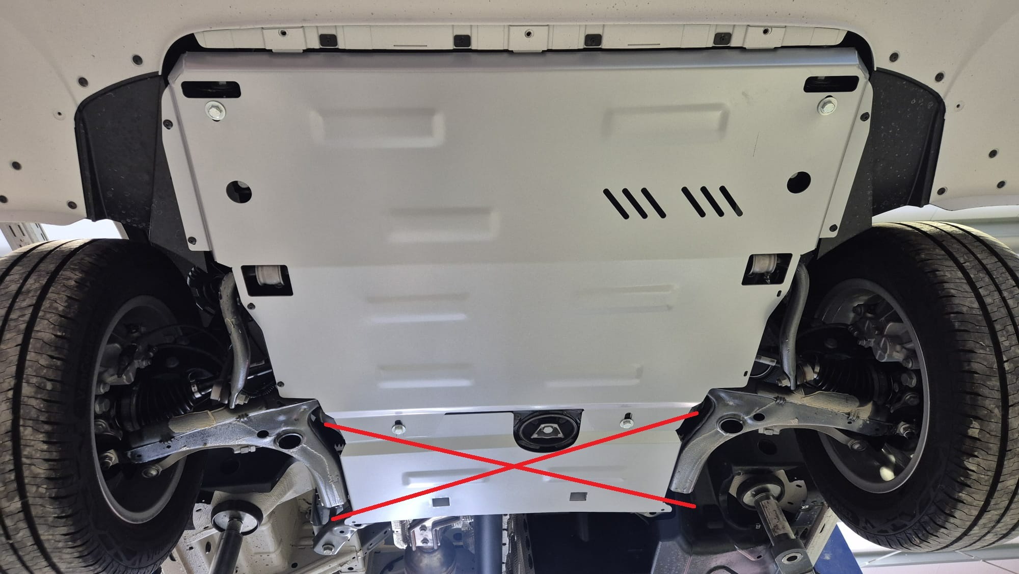 Aluminium-Unterfahrschutz Motor+ | MAN Tge (2017-2026) - 8