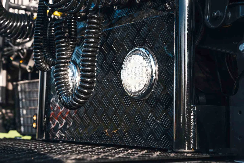 Chrome flush-mount housing | 140 ESTIM - 3