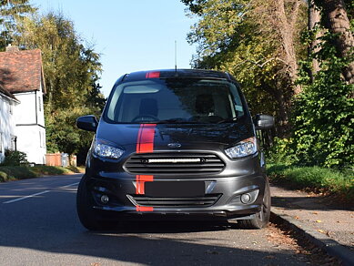 Ford Transit Courier 14-18 Grille Kit - Linear 18 Elite