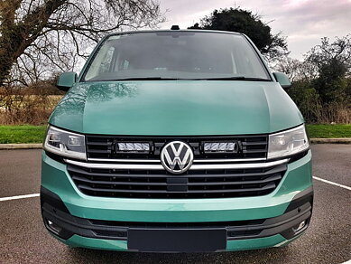 VW Transporter T6.1 20- Grille Kit - Triple-R 750