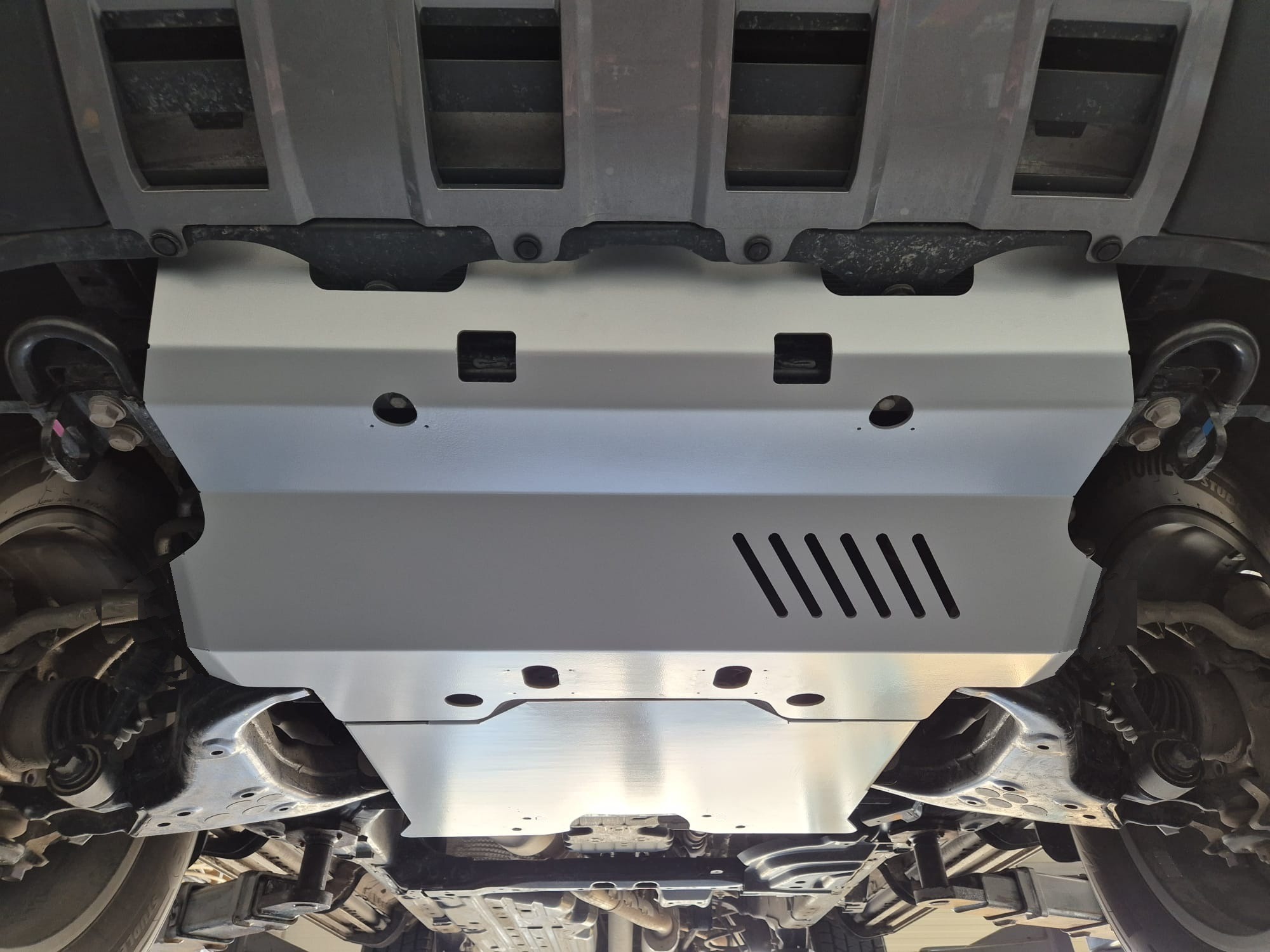 Aluminiowa osłona podwozia silnika+ | Toyota Land Cruiser - Package (2024-2026) - 9