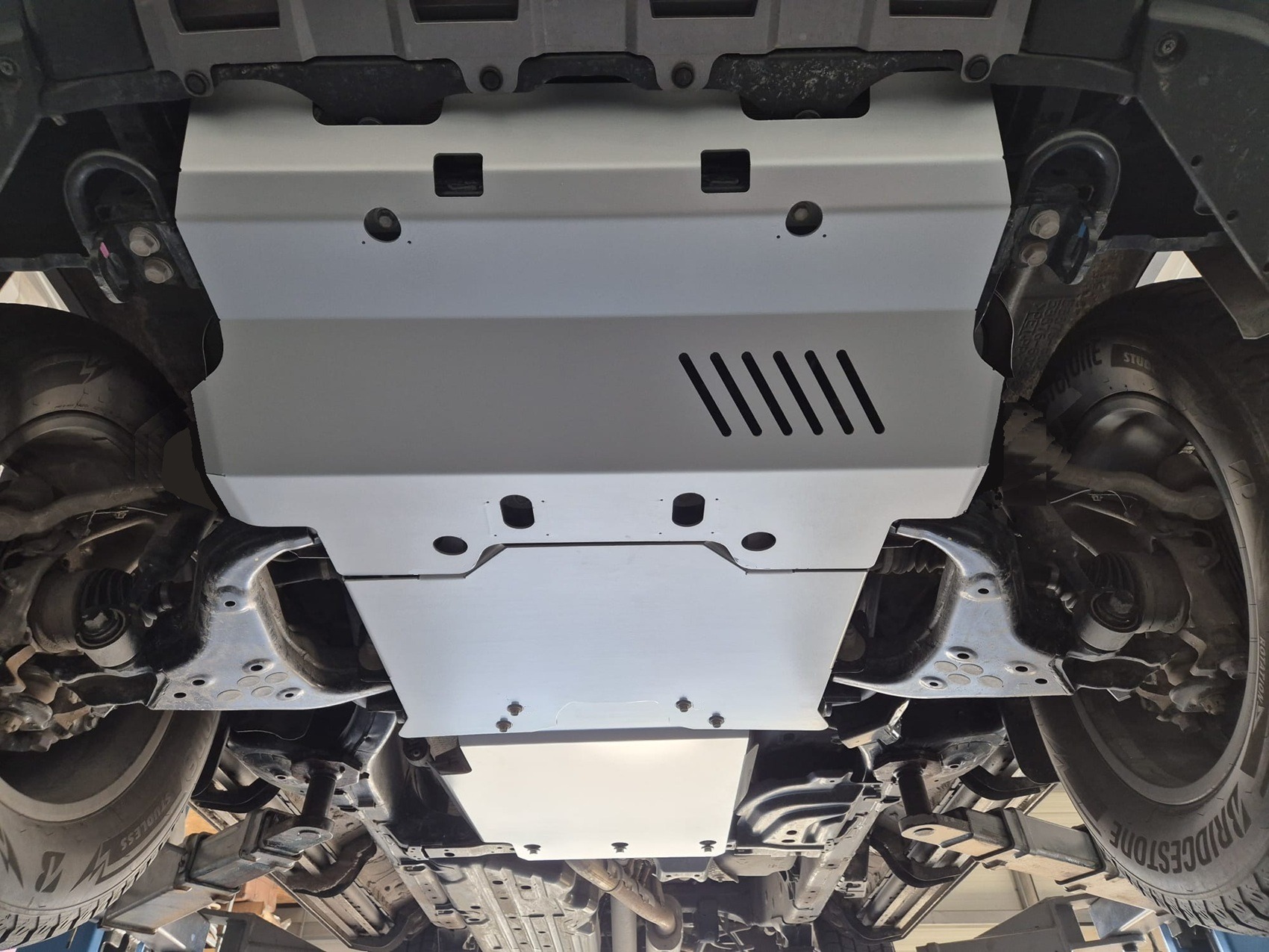 Aluminiowa osłona podwozia silnika+ | Toyota Land Cruiser - Package (2024-2026) - 10