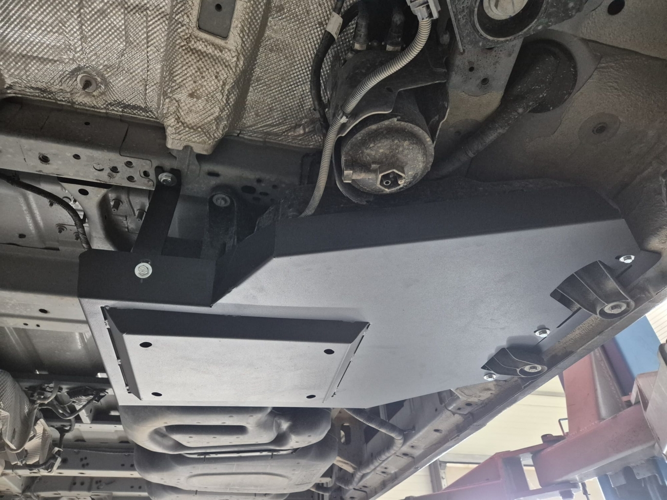 Bundplade Stål AdBlue | Ford Transit Custom (2023-2026) - 7