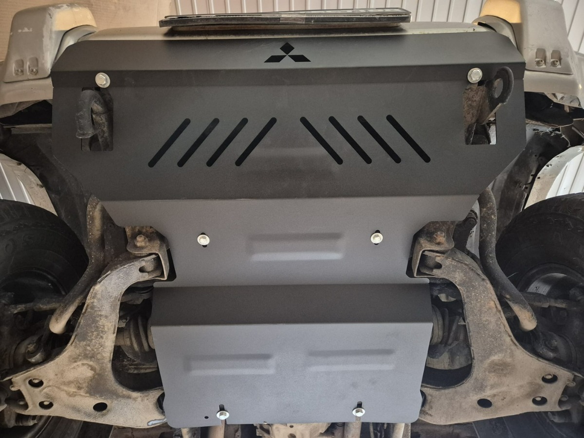 Proteção inferior em aço Motor+ | Mitsubishi Pajero 3 (V60, V70) (1999-2007) - 6