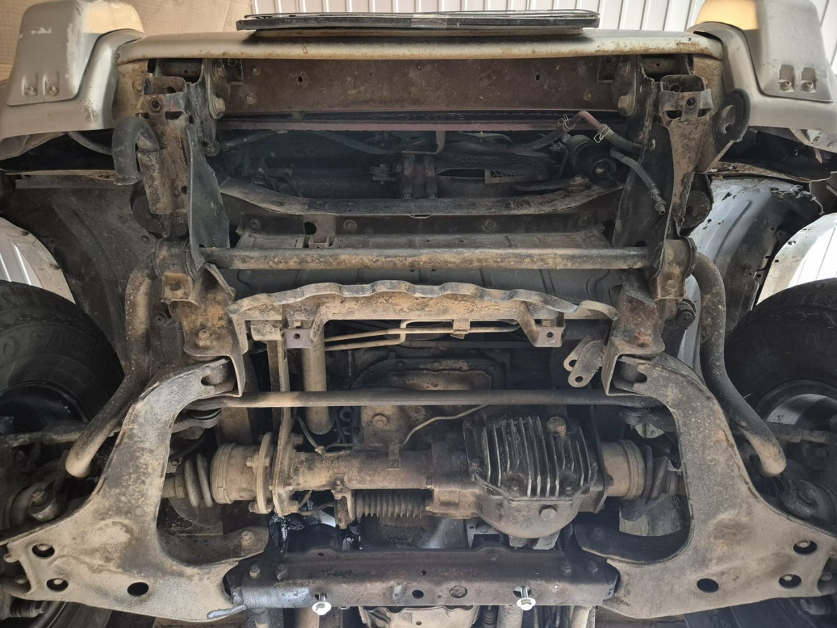Proteção inferior em aço Motor+ | Mitsubishi Pajero 3 (V60, V70) (1999-2007) - 5