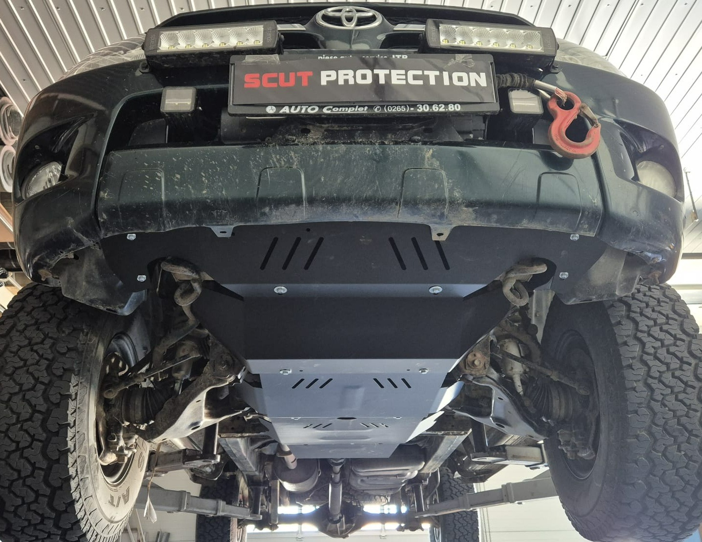 Protezione inferiore in acciaio Motore+ | Toyota Hilux (2004-2015) - 8