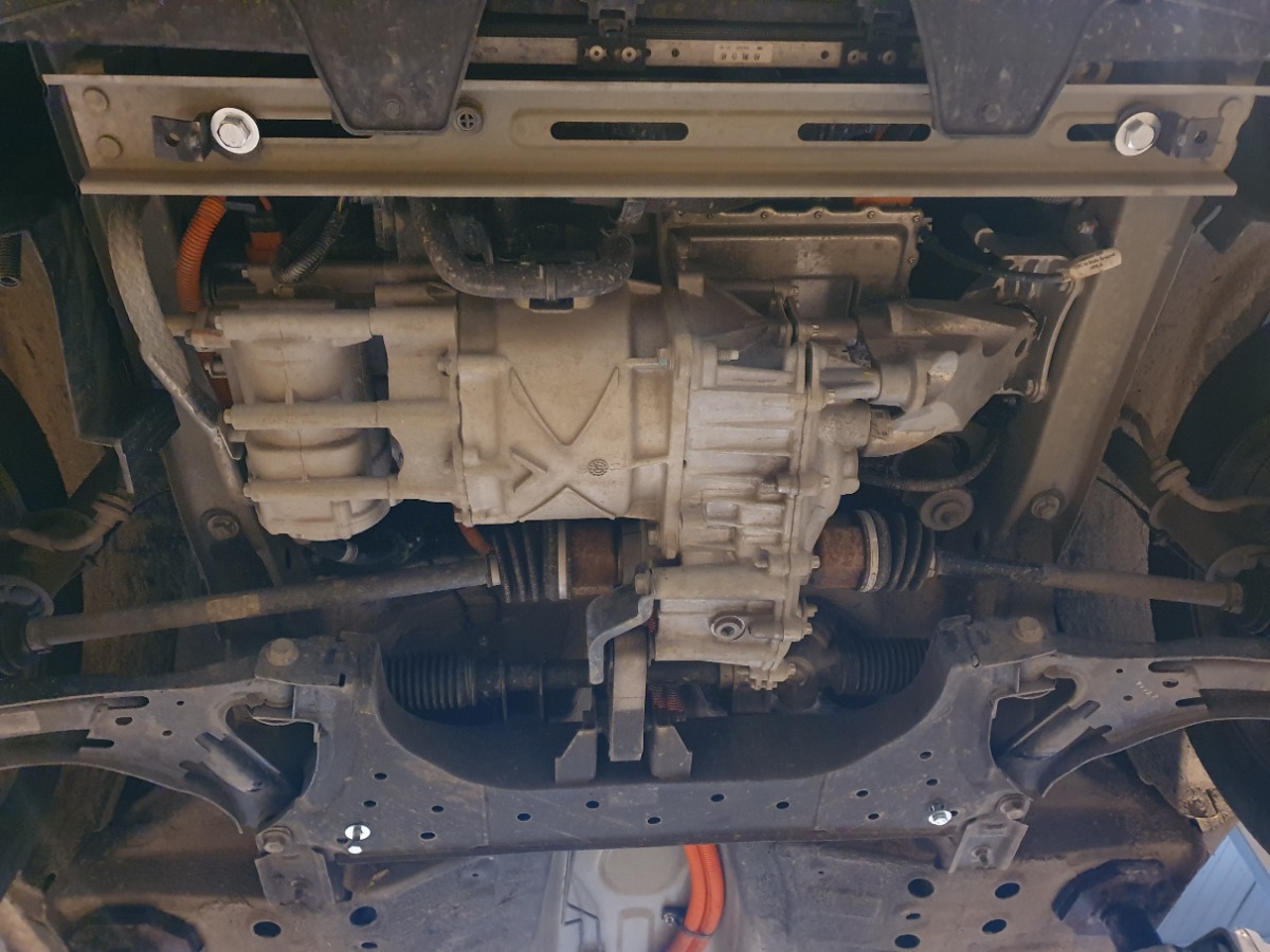 Protezione inferiore in acciaio Motore+ | Dacia Spring (2021-2026) - 6