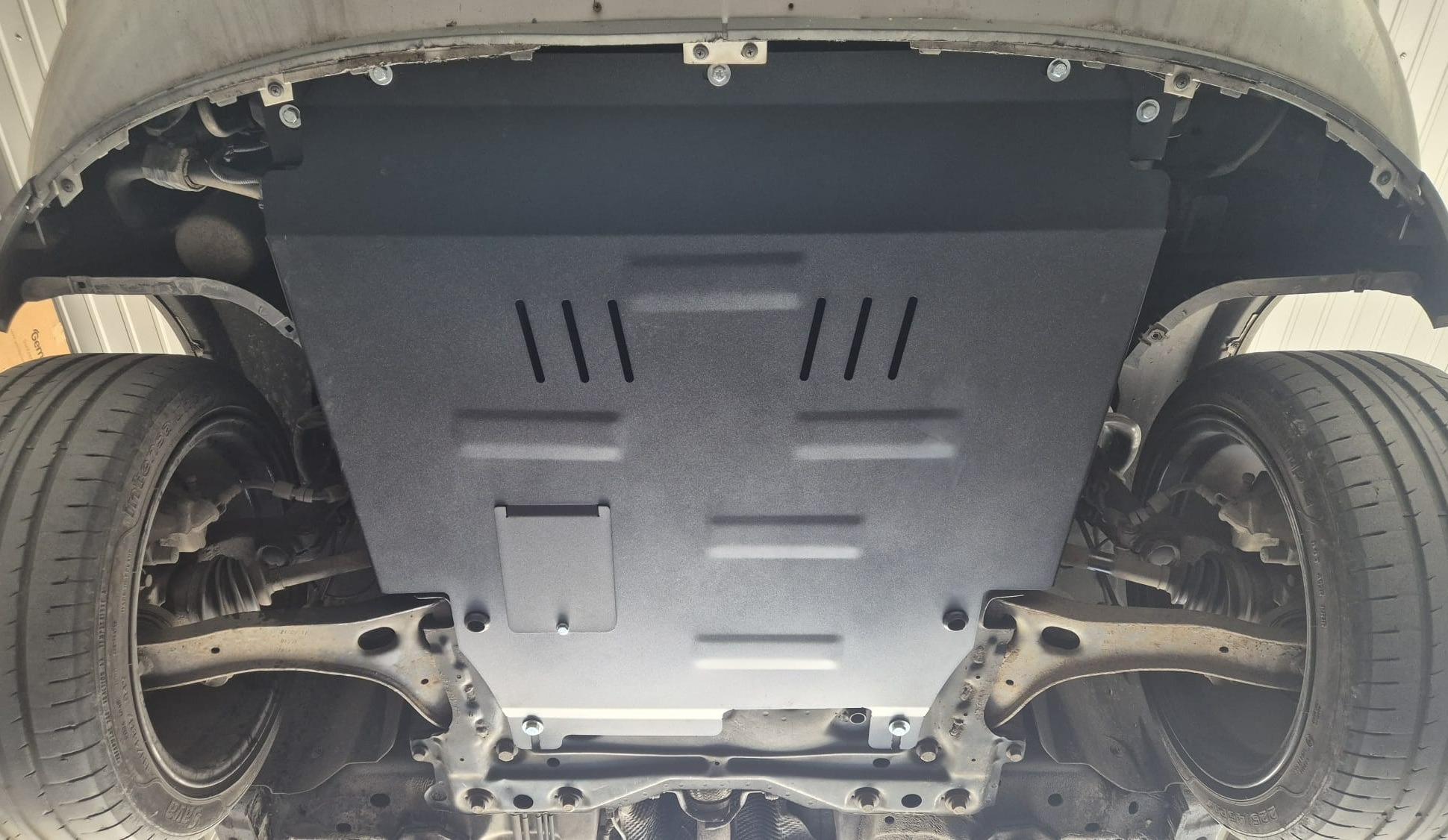 Protector inferior de acero Motor+ | Ford Transit Connect (2002-2012) - 6