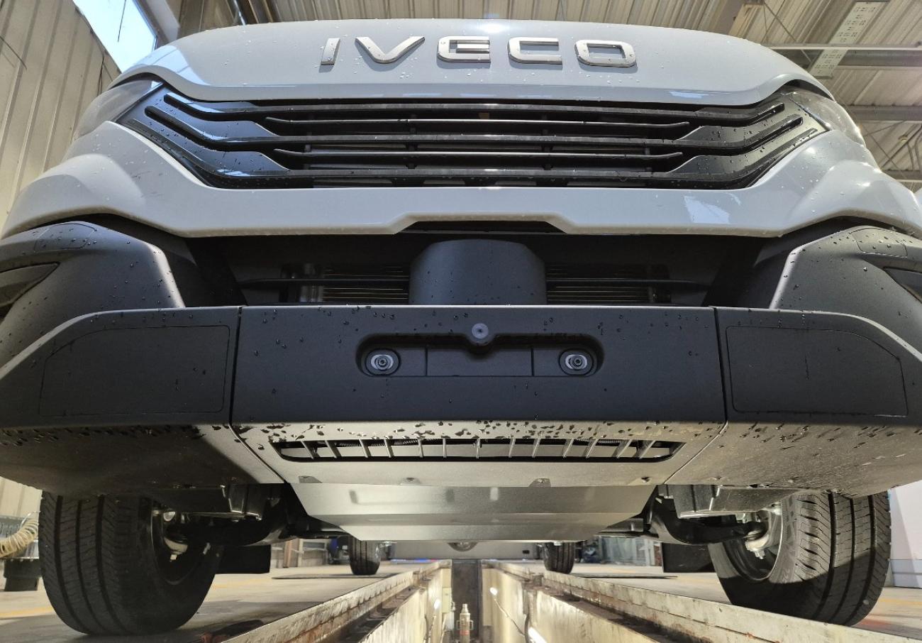 Pohjapanssari Teräs Moottori+ | Iveco Daily 7 (2024-2026) - 4