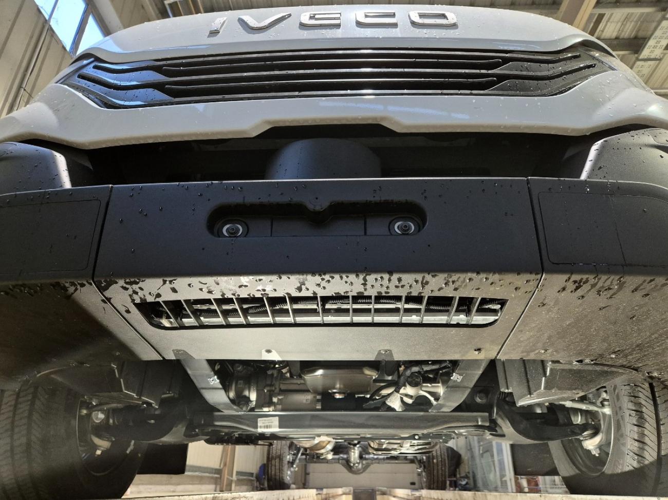 Pohjapanssari Teräs Moottori+ | Iveco Daily 7 (2024-2026) - 5