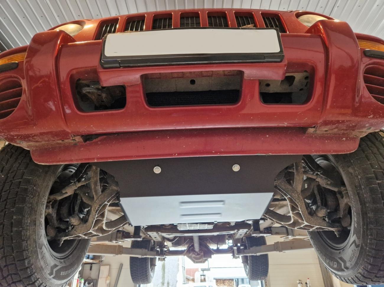 Hasplåt Stål Motor+ | Jeep Cherokee - KJ (2001-2008) - 6