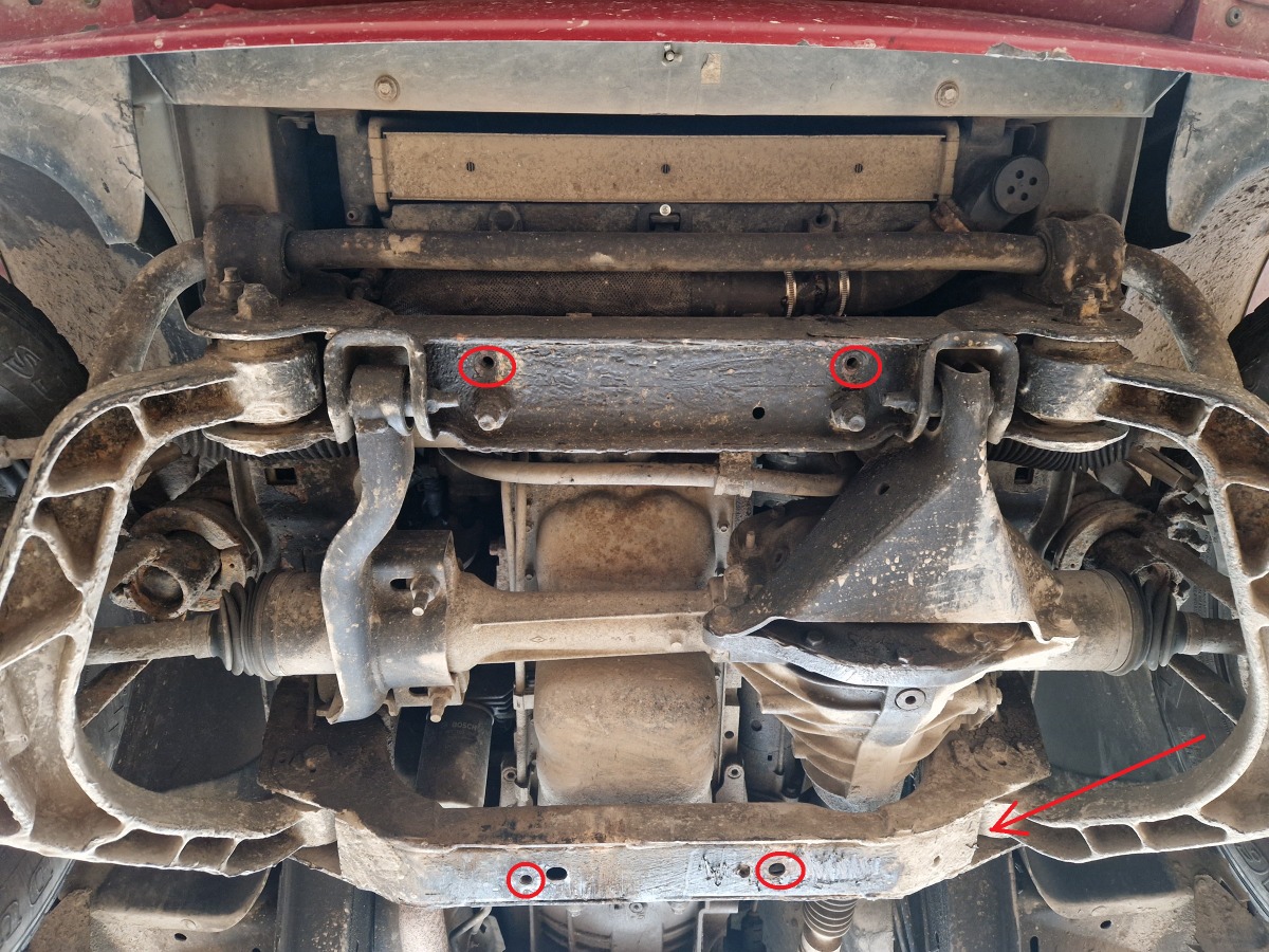 Protezione inferiore in acciaio Motore+ | Jeep Cherokee - KJ (2001-2008) - 4