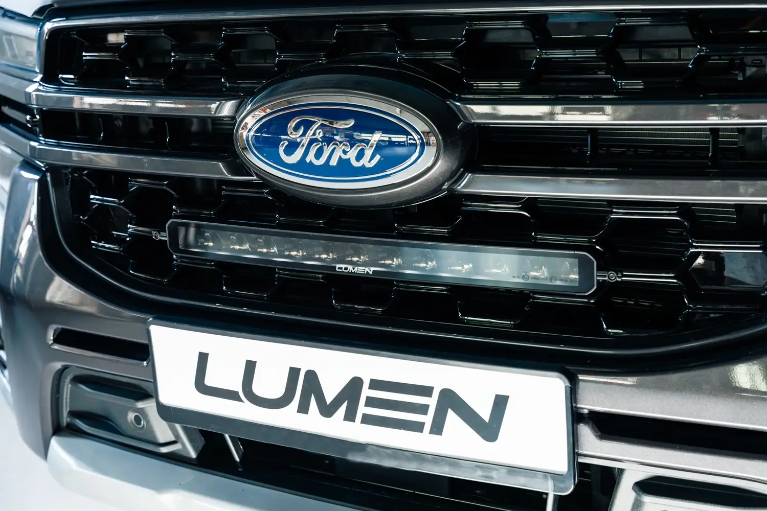 Lumen Grillkit Ford Ranger Wildtrack 2024+ | Lumen Helios Performance CS20 - 4