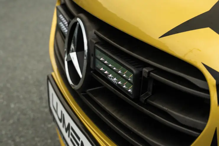Lumen Kühlergrill-Montagesatz Mercedes Citan 2022- | Lumen Helios SQ16 x 2 - 4