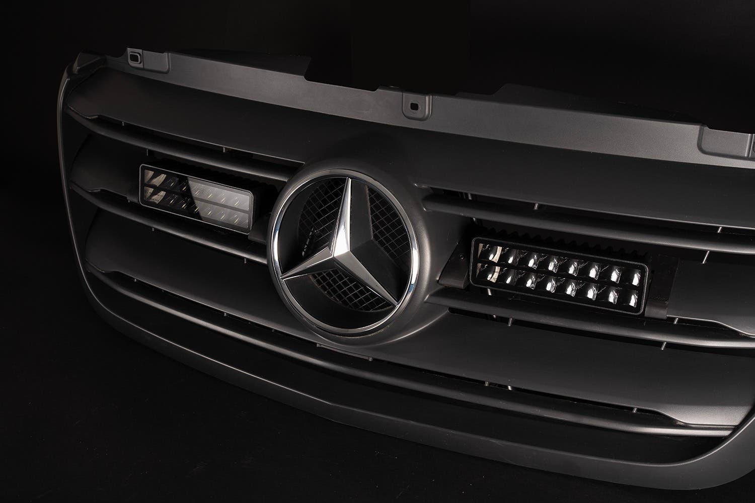 Lumen Grillkit Mercedes Sprinter 2024+ | Lumen Helios SQ16 x 2