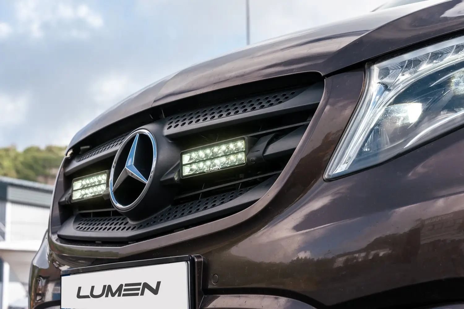 Lumen Grillkit Mercedes Vito 2014 - 2018 | Lumen Helios SQ16 x 2 - 3