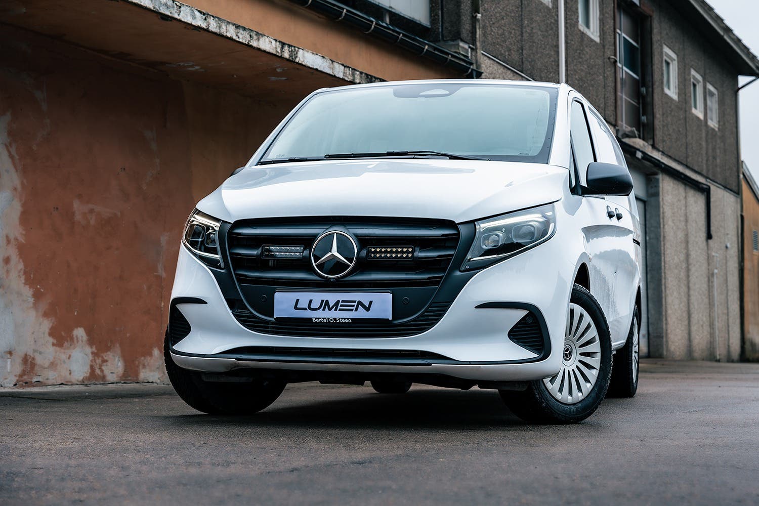 Lumen Grill Kit Mercedes Vito 2024+ | Lumen Helios SQ16 x 2 - 6