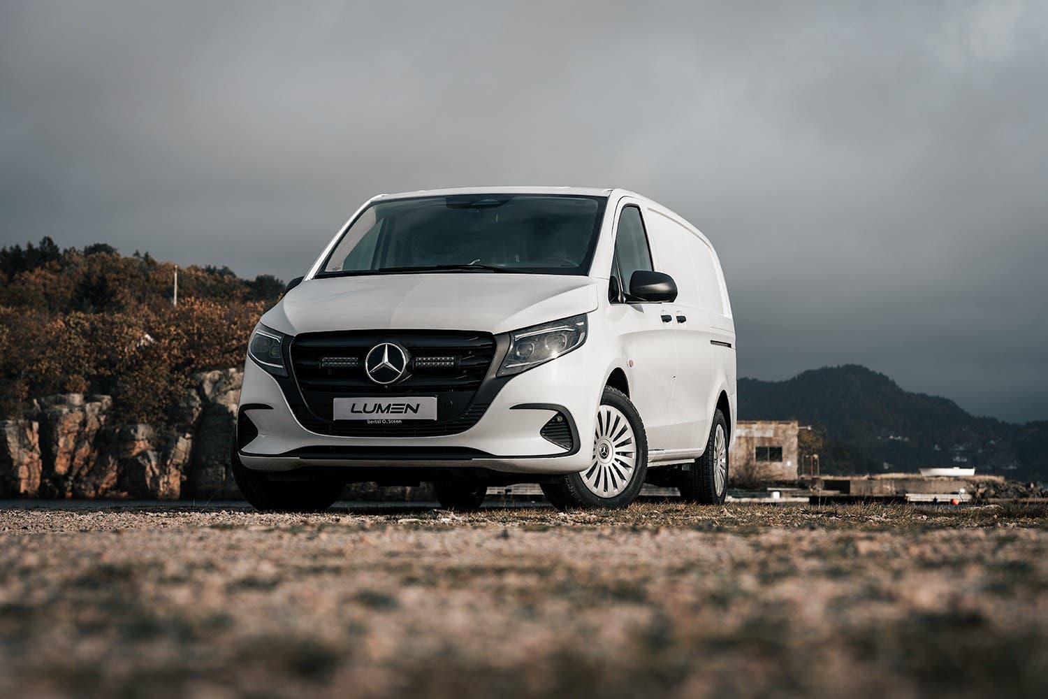 Lumen Grill Kit Mercedes Vito 2024+ | Lumen Helios SQ16 x 2 - 7