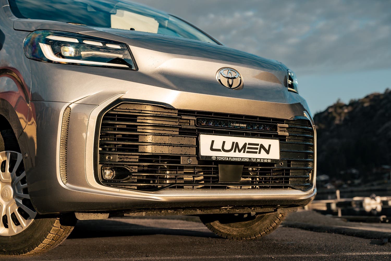 Lumen Grillkit Toyota Proace 2025+ | Lumen Helios Performance S20 - 7