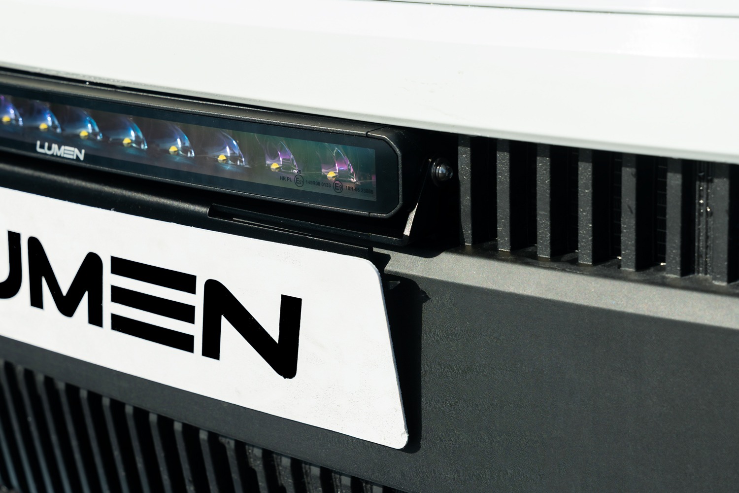 Lumen Grill Kit Renault Master 2024+ | Lumen Helios Performance CS20 - 3