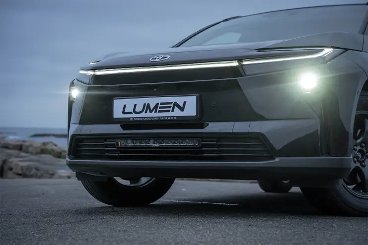 Lumen Zestaw do grilla Toyota Bz4X 2026+facelift | Lumen Helios Performance CS20 - 4